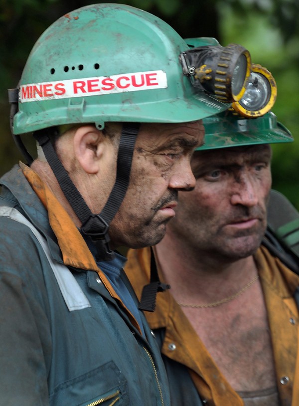 Rescue workers arrive at the Gleision Colliery near Swansea