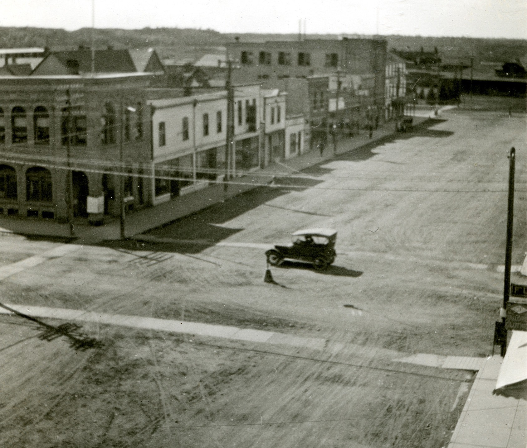 CHALLENGING TIME - The corner of Ross Street and Gaetz Avenue in the early 1920s.