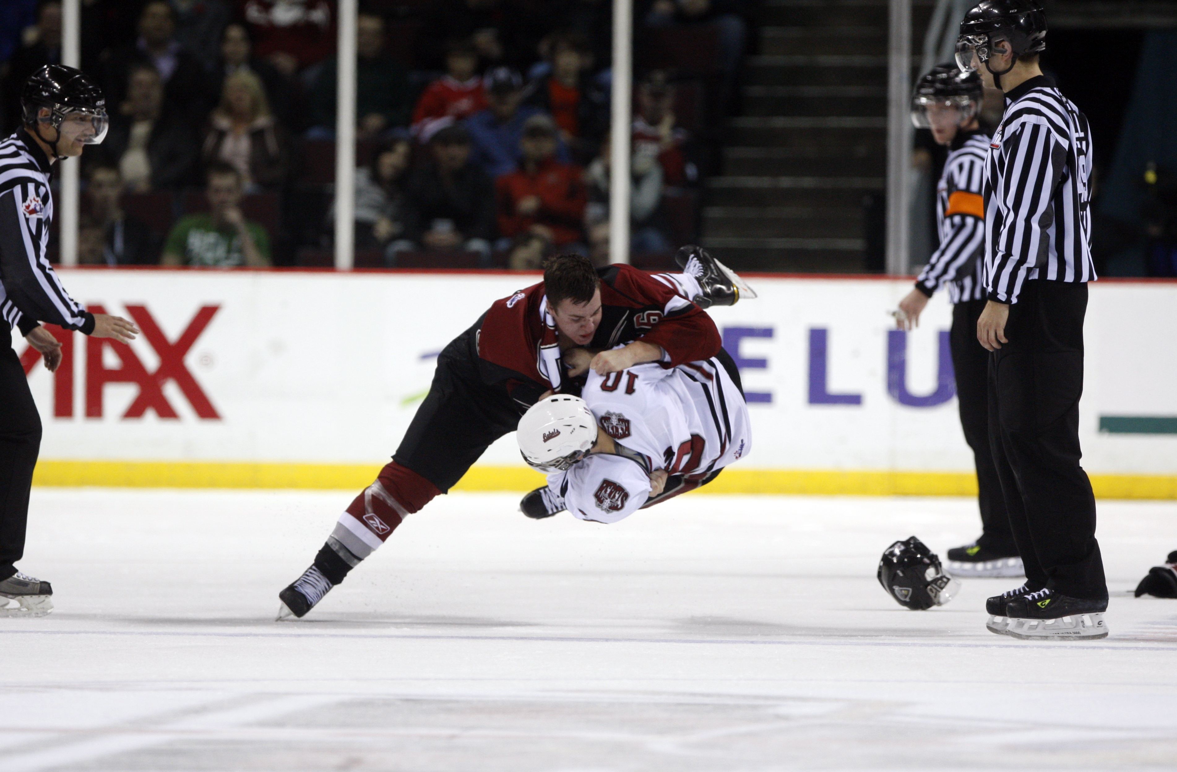 TAKE DOWN- Vancouver Giants Tyler Hart