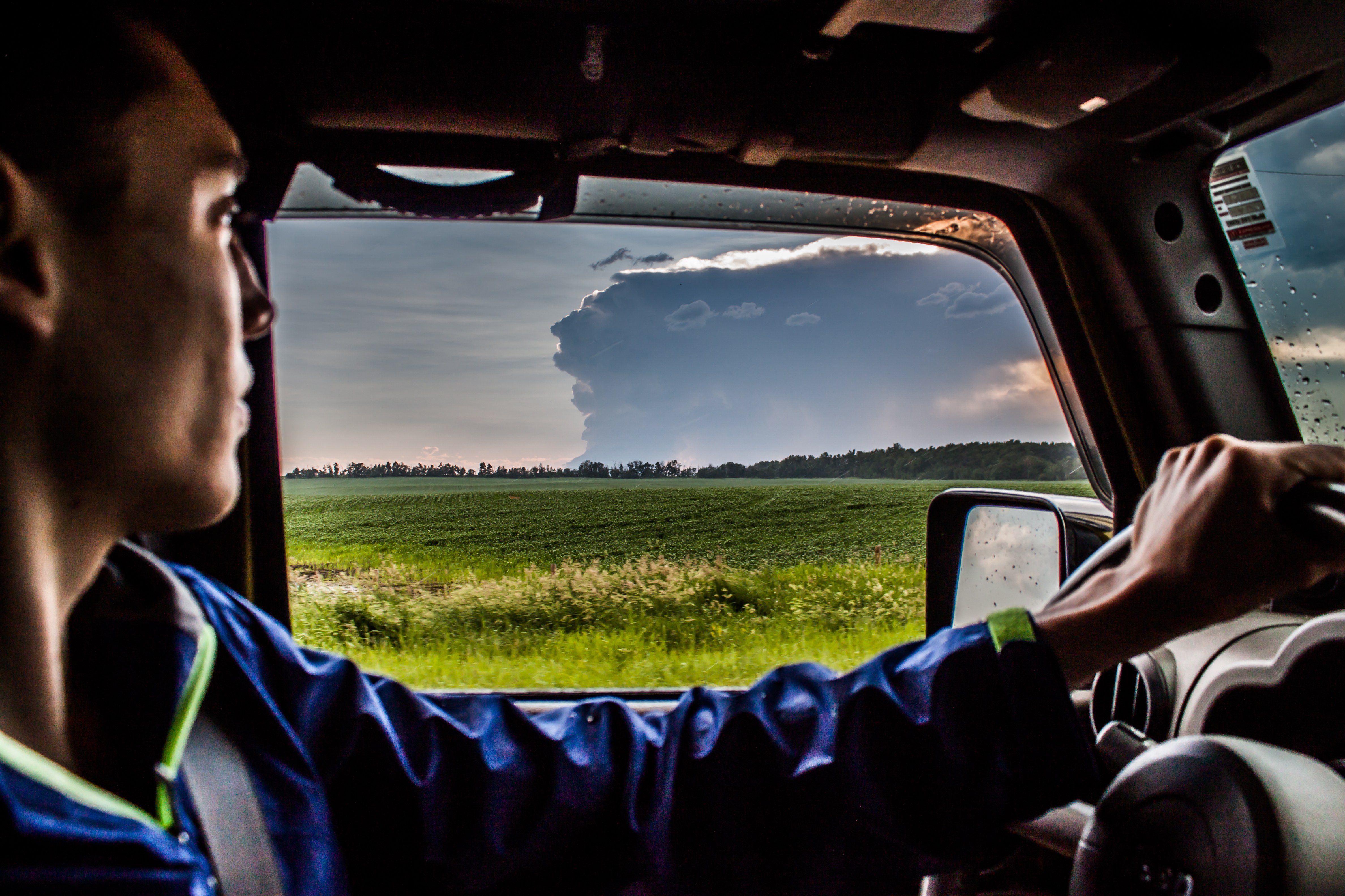 EXTREME WEATHER – Prairie Storm Chaser