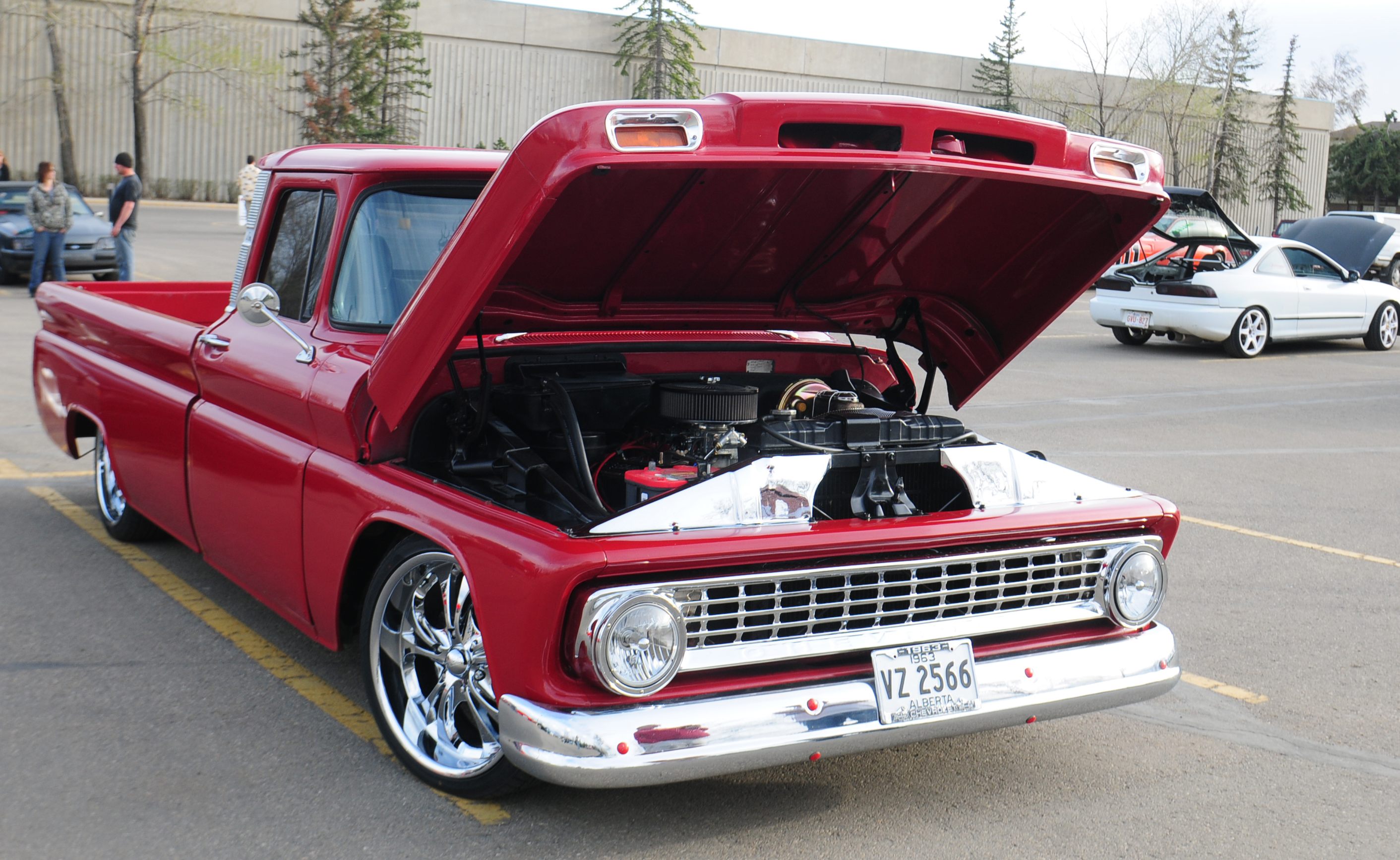 SHINE- A beautiful 1963 Chevrolet truck was drawing attention during Thursday nights cruise night at the north east end of the Parkland Mall parking lot along with other beautiful vehicles.