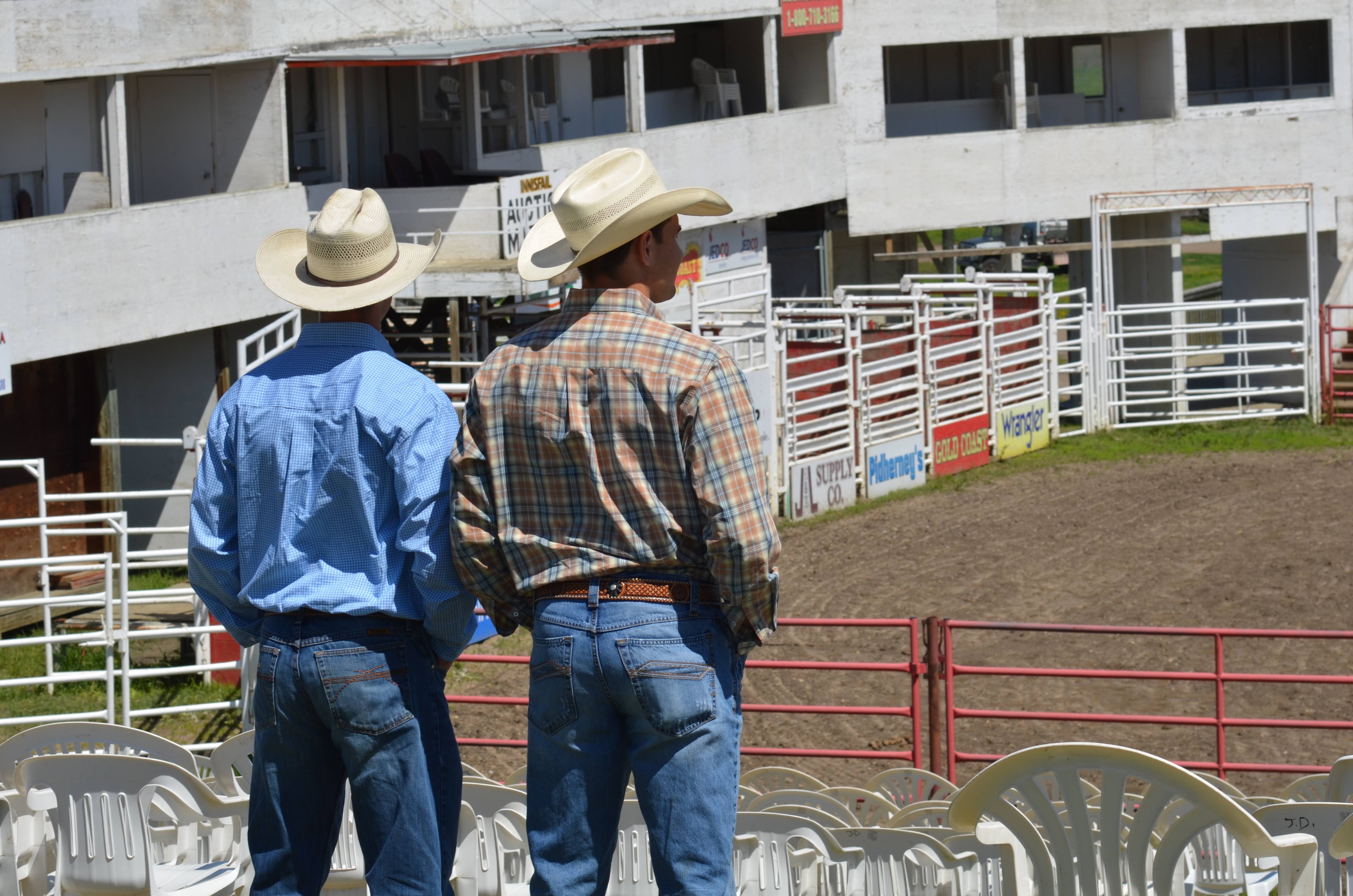 RODEO ROUND UP - Ben and Kirk Robinson
