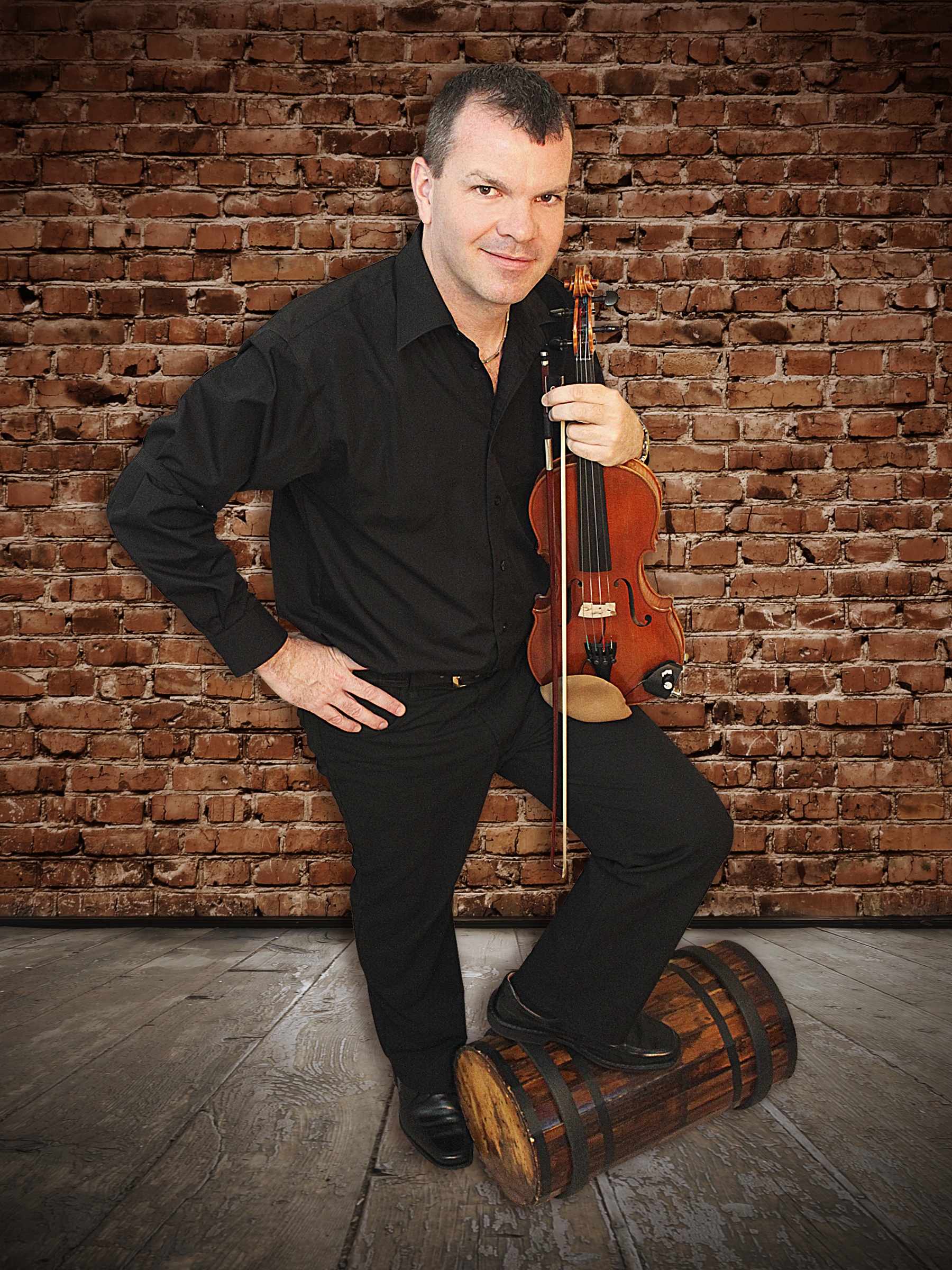 CLASSIC TUNES - Canadian fiddle champion Scott Woods will be performing at Sunnybrook United Church on May 26th as part of his Love That Fiddle tour.