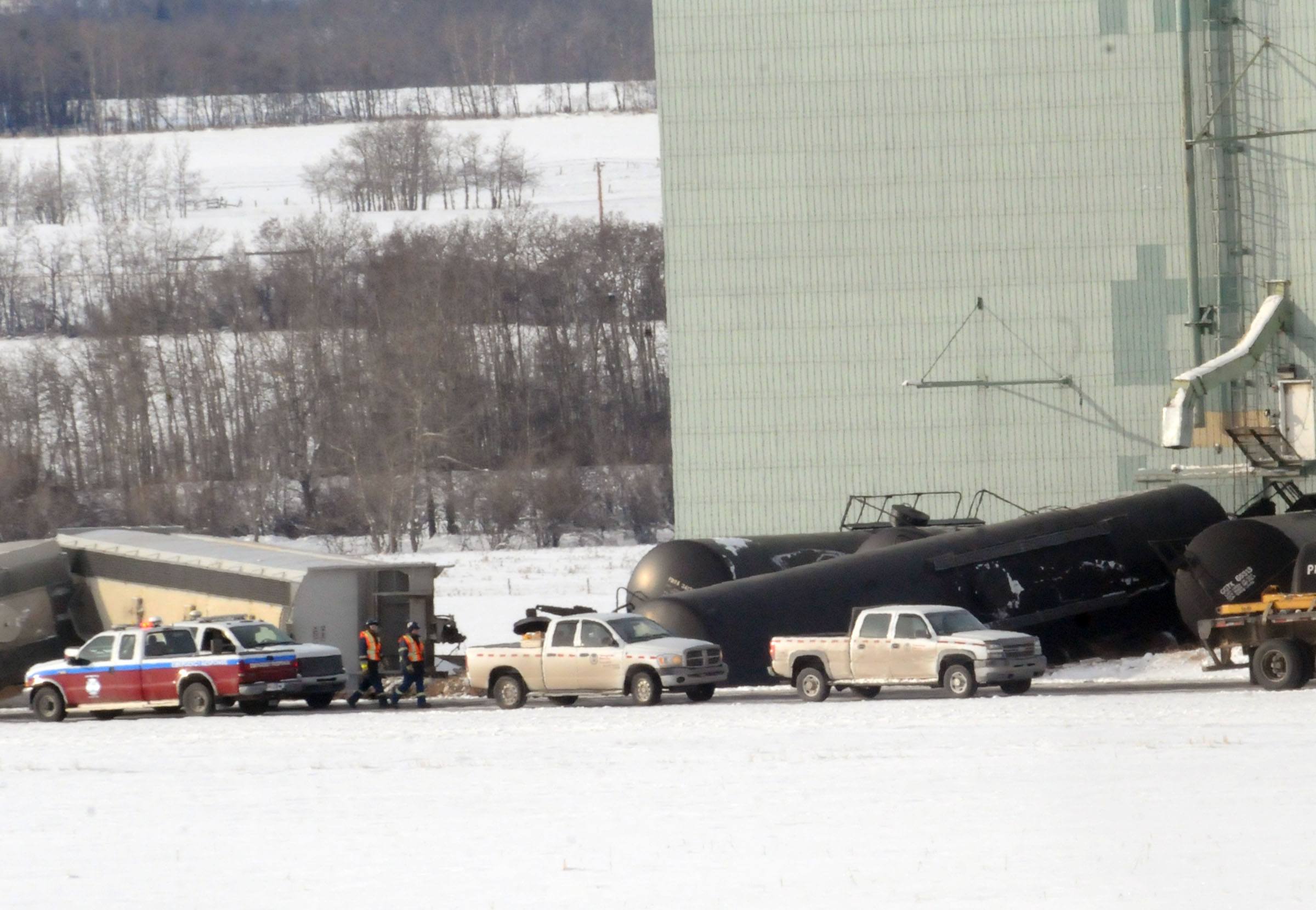 CLEAN UP- About seven train cars were derailed Tuesday morning just North of Innisfail by the old Malting grain elevator