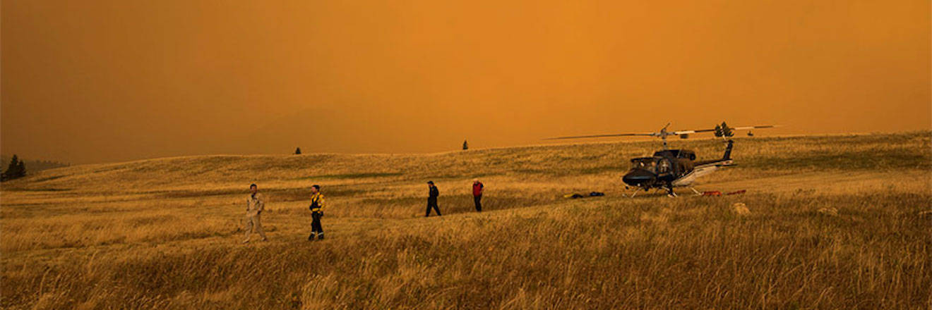 Wildfire spreads in southwestern Alberta