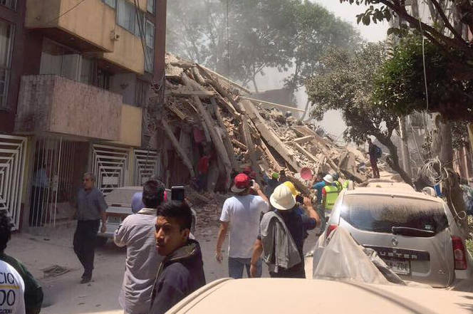 A powerful earthquake struck Mexico city. Image credit: Facebook/Habitante