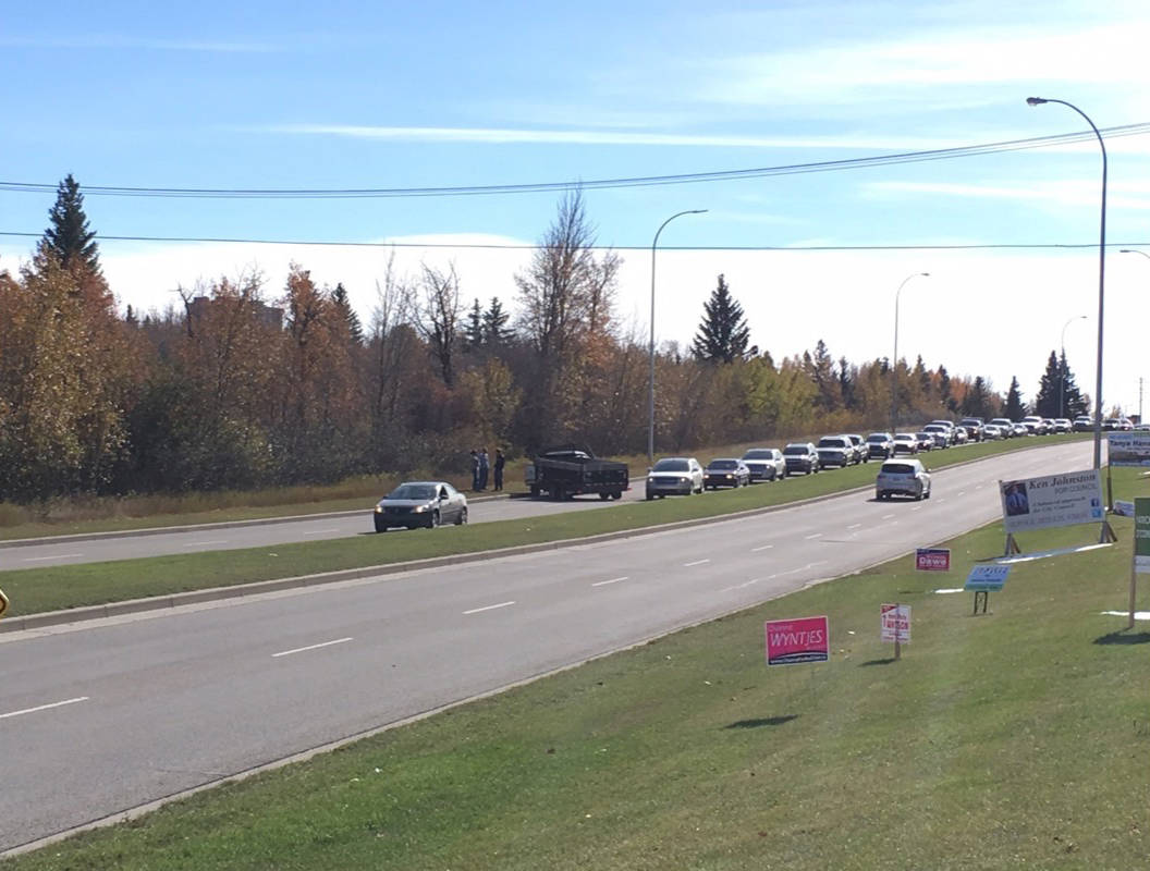 TRAFFIC TIE-UP - A jack-knifed pick-up truck and trailer is causing delays on Taylor Dr. north of 32nd St. Erin Fawcett/Red Deer Express