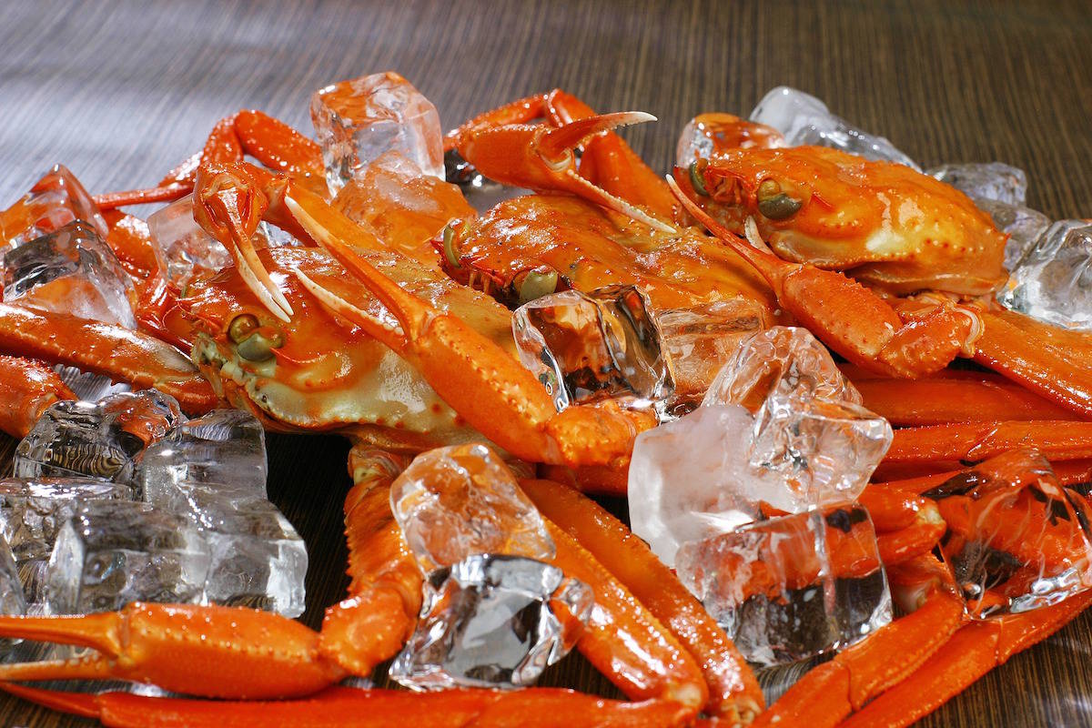 Canadian snow crab imports threatened over whale deaths