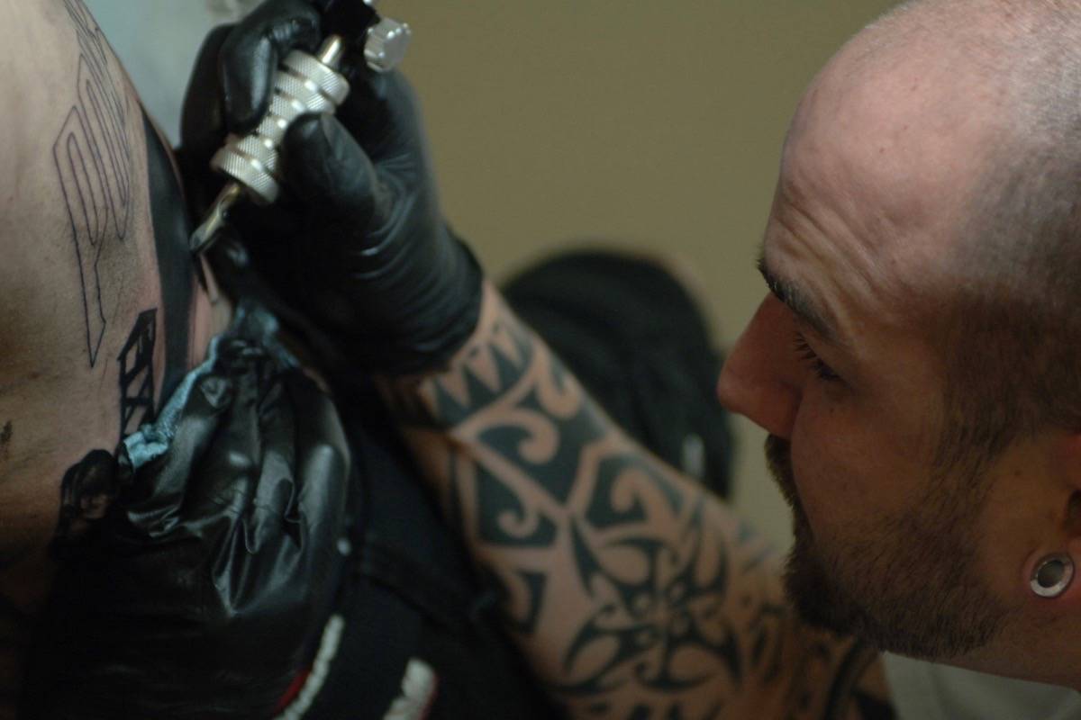 Bring back safe prison tattooing to protect health: federal ombudsman