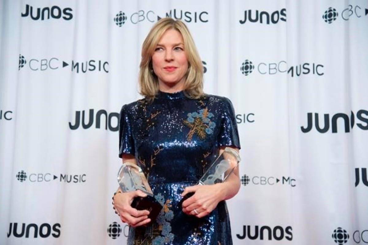 Diana Krall celebrates her Junos for Vocal Jazz Album of the Year and Producer of the Year at the Juno Gala Dinner and Awards show in Vancouver, Saturday, March 24, 2018. (Jonathan Hayward/The Canadian Press)