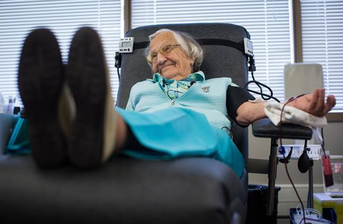 Canada’s oldest blood donor says it’s all gain, no pain after decades of giving