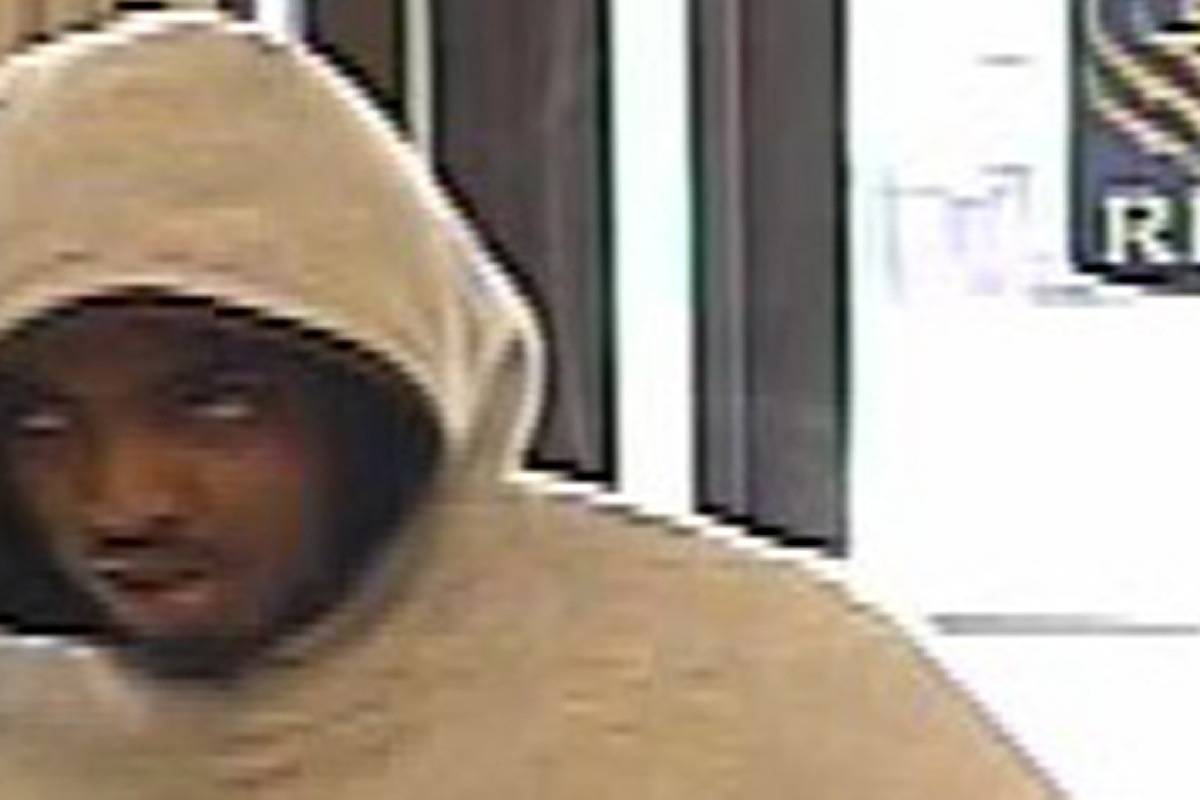 One suspect sought by Leduc RCMP after bank robbery