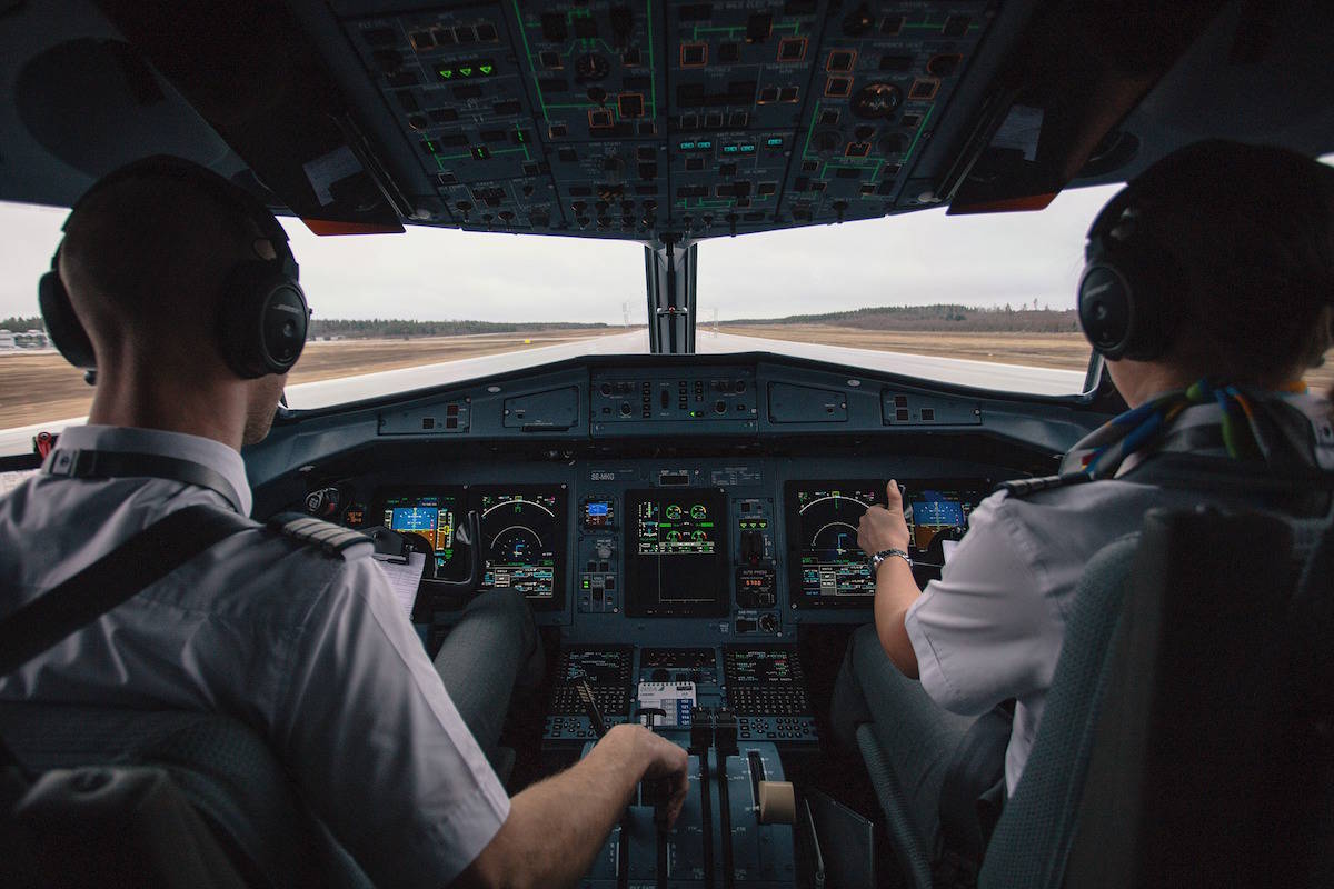 Canadian air travel industry fears pilot flight-time limits will go too far