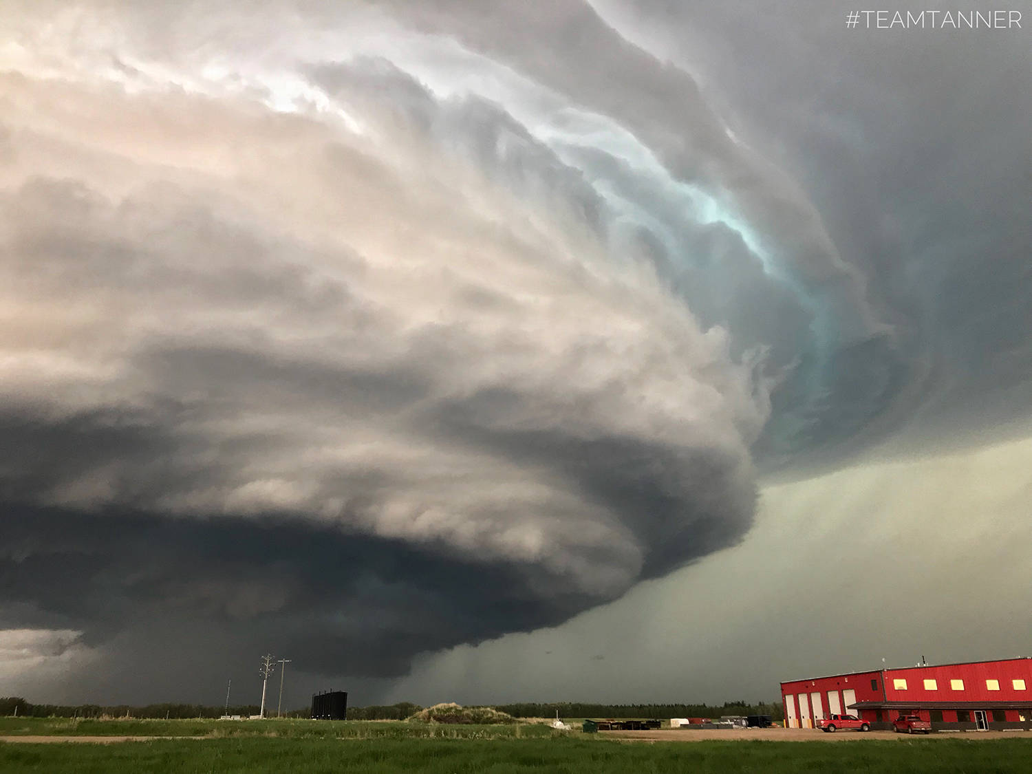 This large storm cell captured near Bonnyville was one of the bigger ones that storm chaser Dar Tanner has photographed. Storm chasers travelled to east central Alberta to witness the event that swept through the area.                                Photo by Team Tanner