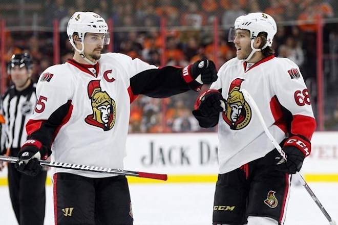 Ottawa Senators’ Mike Hoffman (68) celebrates his power play goal with Erik Karlsson (65), of Sweden, during the third period of an NHL hockey game against the Philadelphia Flyers in Philadelphia on April 2, 2016. THE CANADIAN PRESS/AP, Chris Szagola