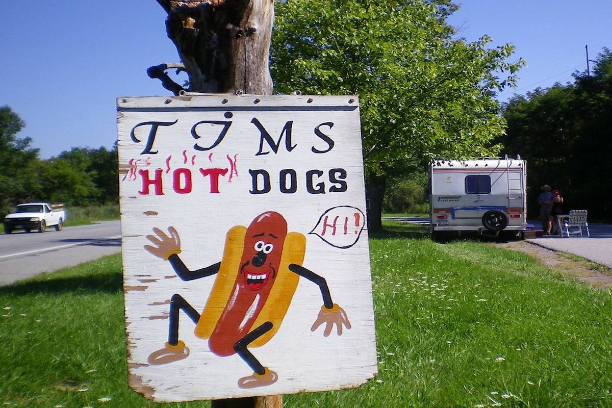 Generic hot dog sign - Pixabay