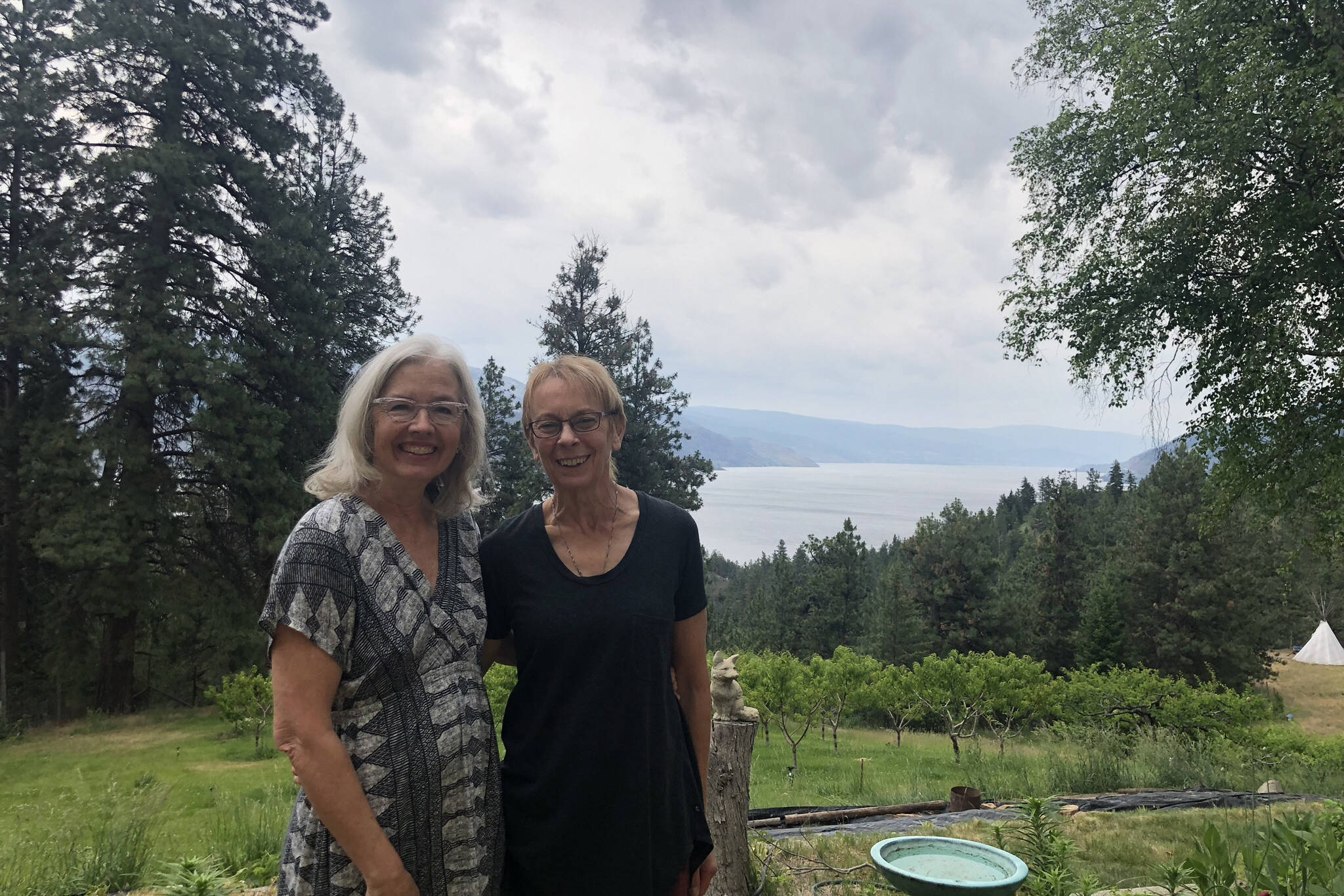 Alison Moore and Sue Berlie at Ravens View Farm Peachland Sydney Morton photo