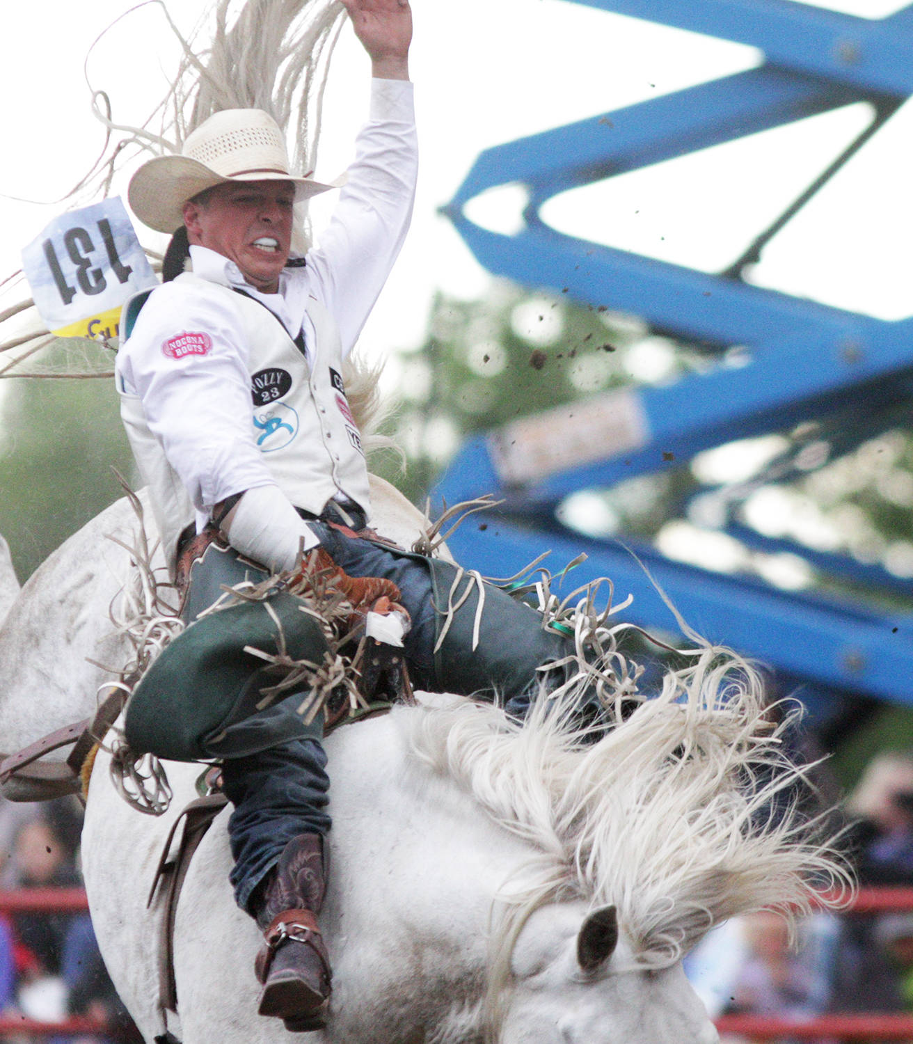 Bareback rider Richmond Champion rides Virgil to a 91.25 point win, just getting past Jake Vold who scored 90.75. Champion earned $12,948 overall.