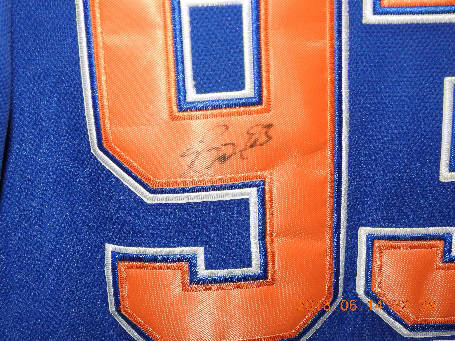 Police recover stolen signed Edmonton Oilers jersey