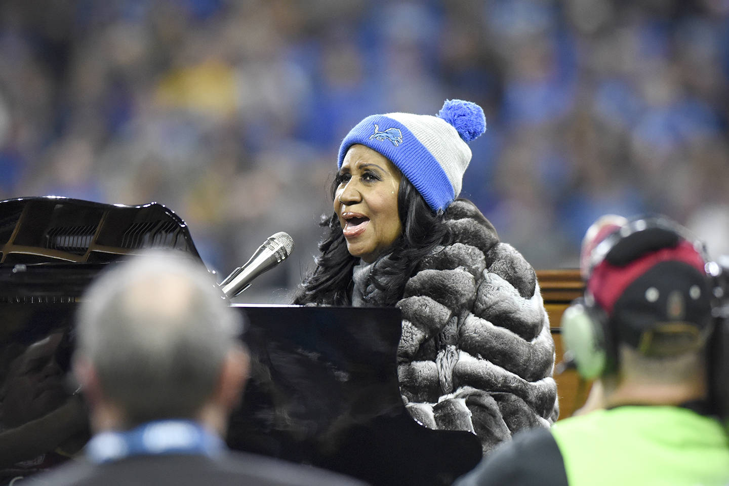 FILE - In this Nov. 24, 2016, file photo, Aretha Franklin performs the national anthem before an NFL football game between the Detroit Lions and the Minnesota Vikings in Detroit. (AP Photo/Jose Juarez, File)