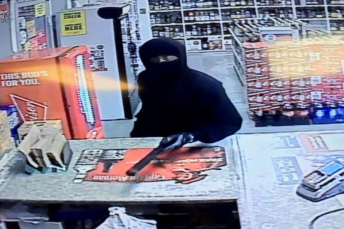 Suspect robs Leduc liquor store with cattle prod, gun