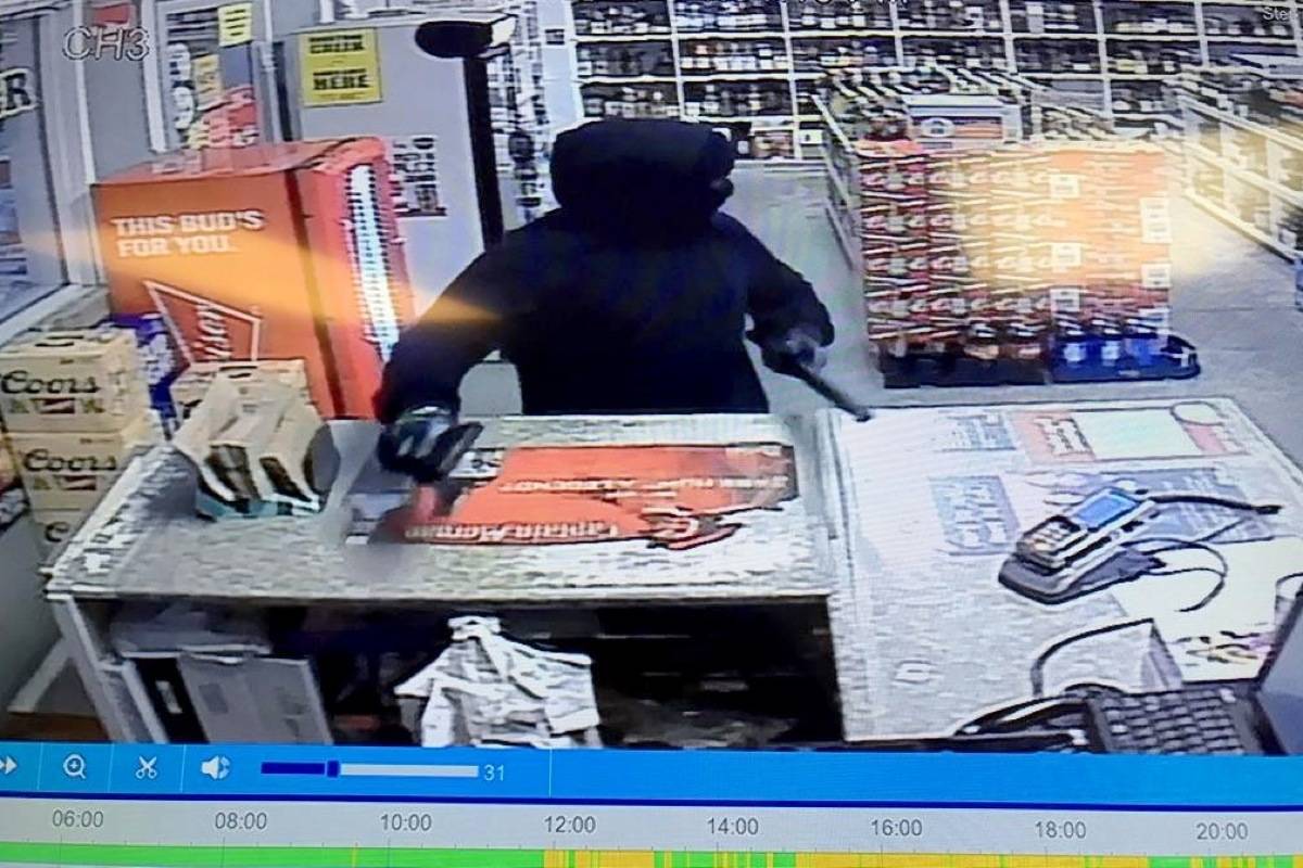 Suspect robs Leduc liquor store with cattle prod, gun