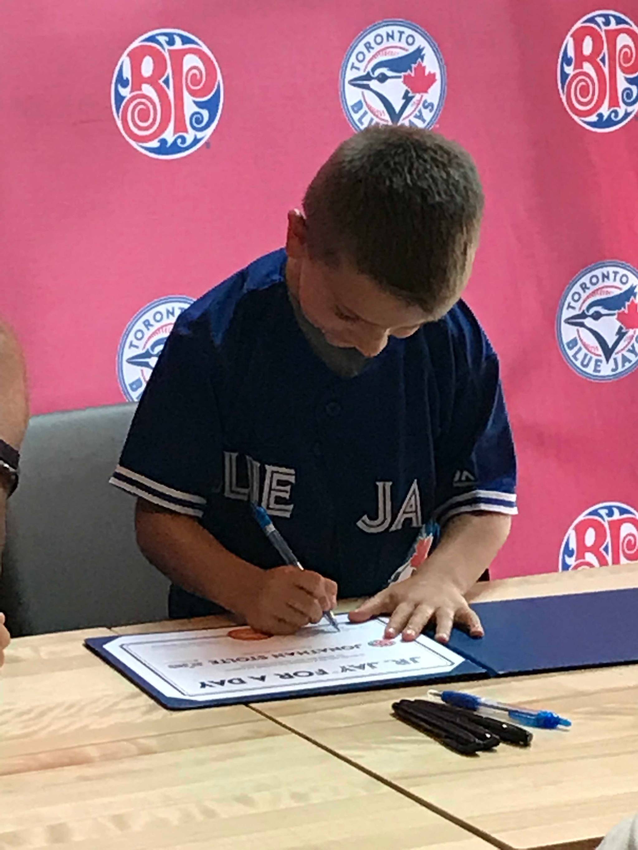 Blackfalds youngster signs one-day contract with Blue Jays at Rogers Centre