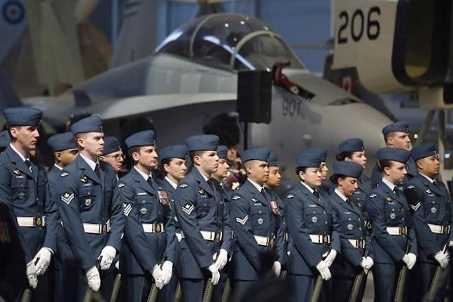 Canadian air force short 275 pilots