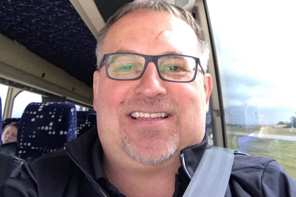 The head coach of the University of Lethbridge Pronghorns women’s rugby team has started buckling up in the team bus. (@neillangevin/Twitter)