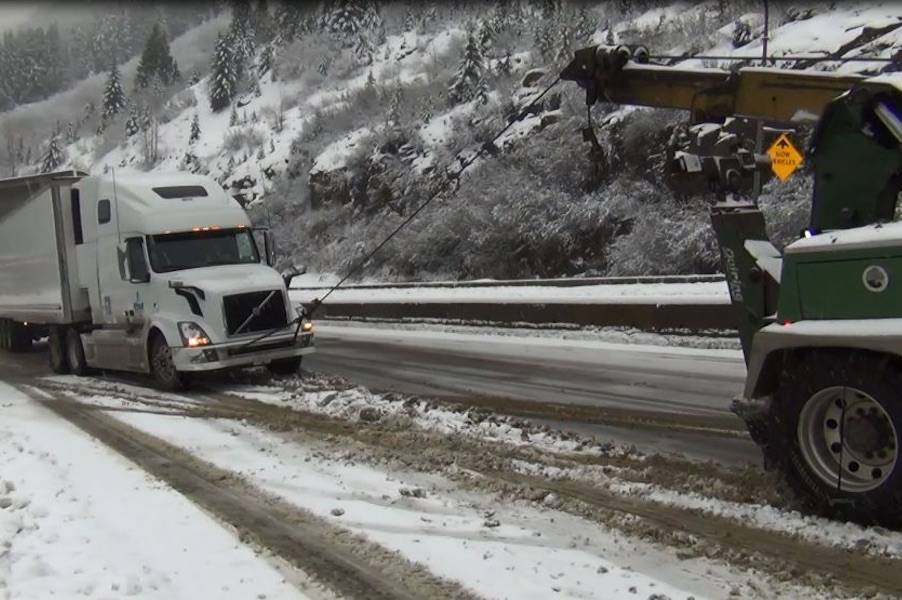 Commercial trucks banned from left lane of Coquihalla