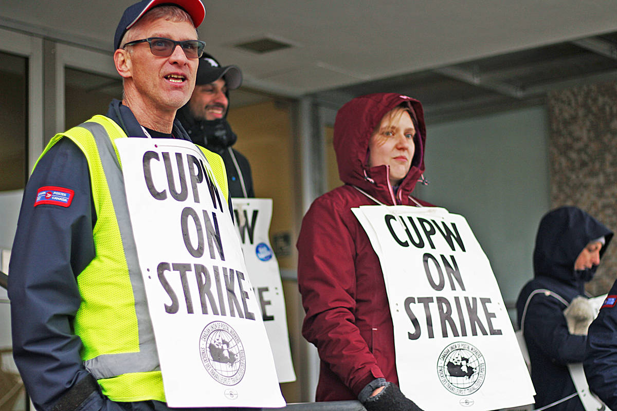 Canada Post workers in Prince Rupert went on a 24 hour strike on Nov. 9. (Matthew Allen / The Northern View)