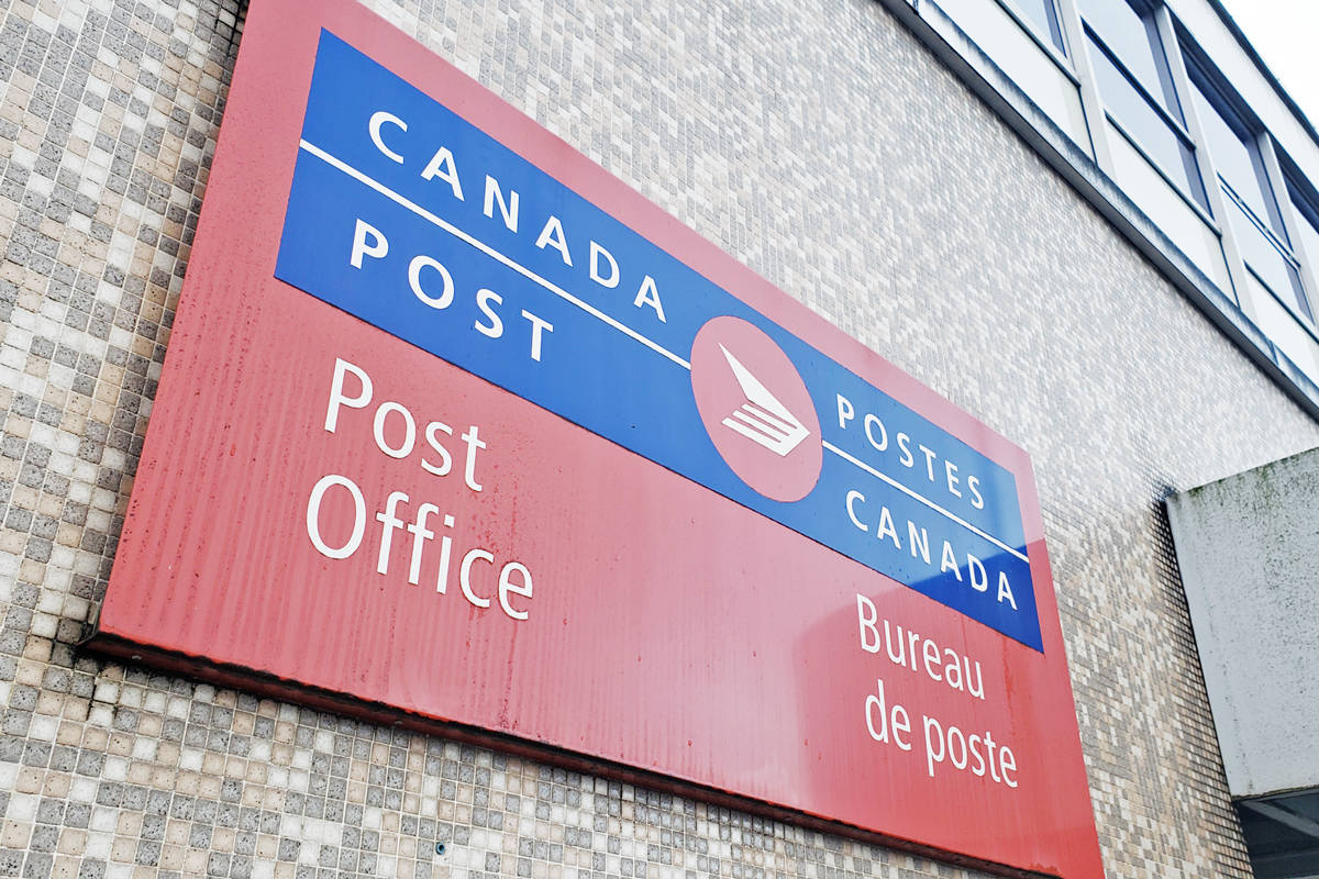 Canada Post responds to B.C. mail carrier’s claims of questionable tactics during strike
