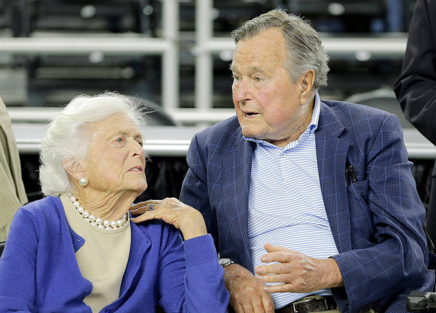 Former President George H.W. Bush and his wife Barbara Bush, left. (AP Photo/David J. Phillip, File)