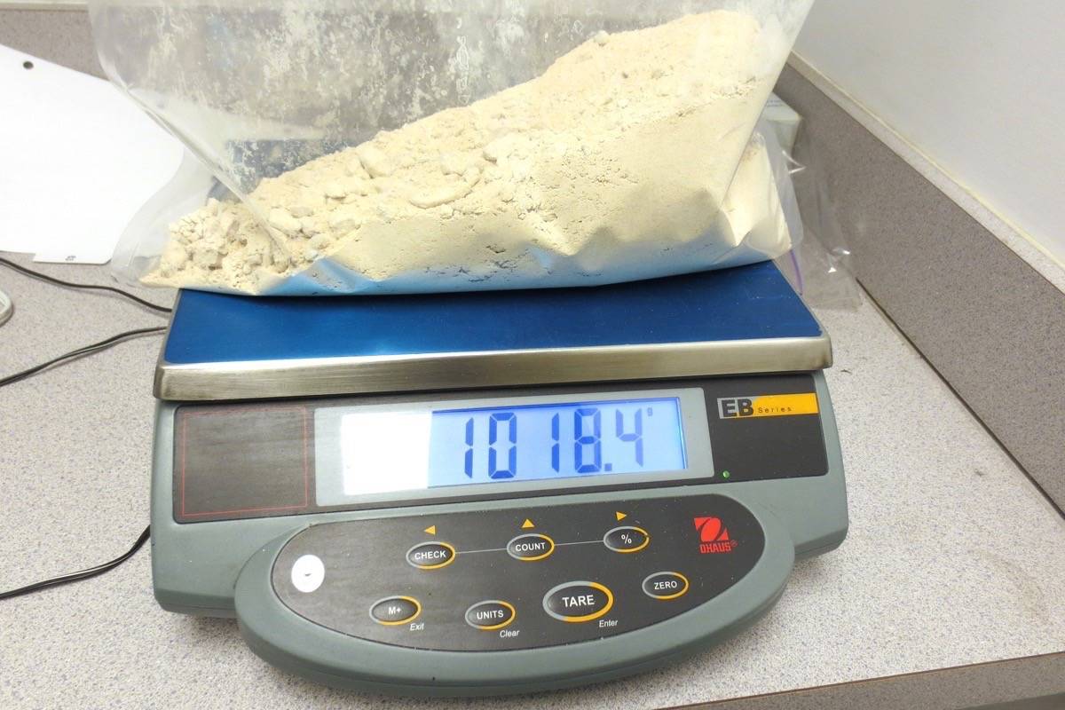 Canadian border guards seize about 1,350 grams of heroin