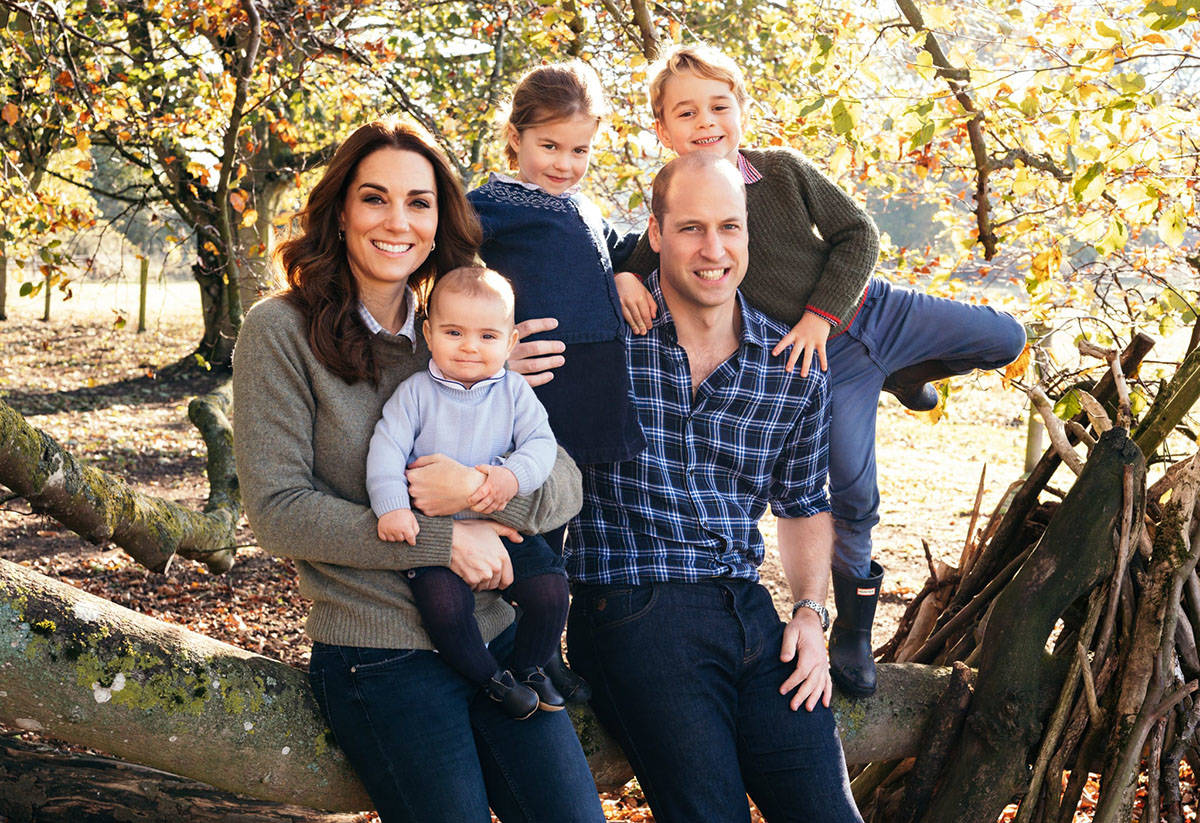 VIDEO: Royals reveal the images on their Christmas cards