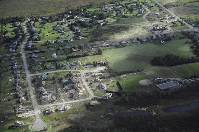 Damage from a tornado is seen in Dunrobin, Ont., west of Ottawa on Saturday, Sept. 22, 2018. THE CANADIAN PRESS/Sean Kilpatrick