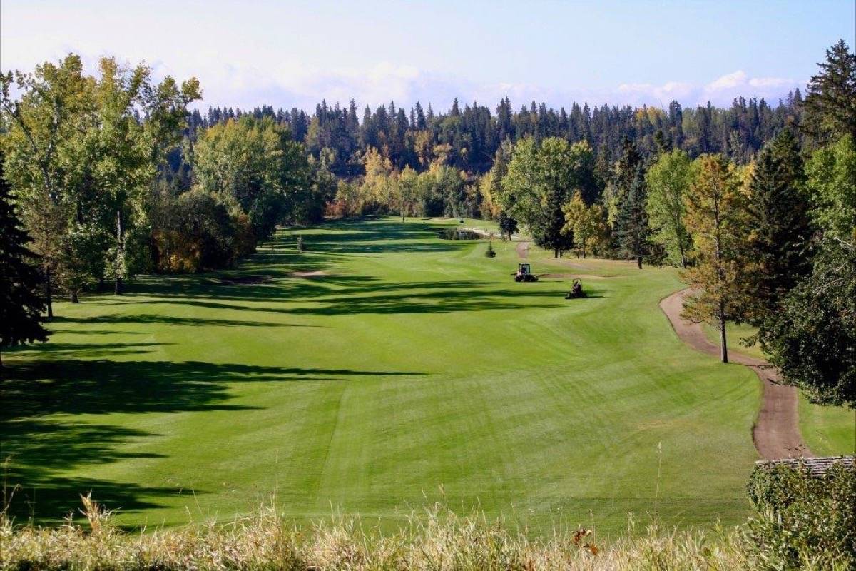 Red Deer Golf and Country Club to host prestigious female golf tournament