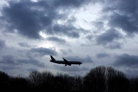 A plane comes in to land at Gatwick Airport in England, Friday, Dec. 21, 2018. (AP/Kirsty Wigglesworth)
