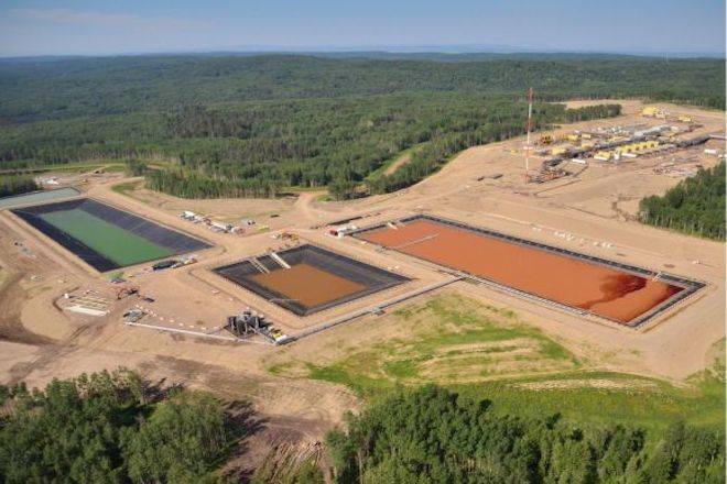 A hydraulic fracturing, or fracking, site as seen from the air near Fort St. John, B.C. JeremyWilliams.ca