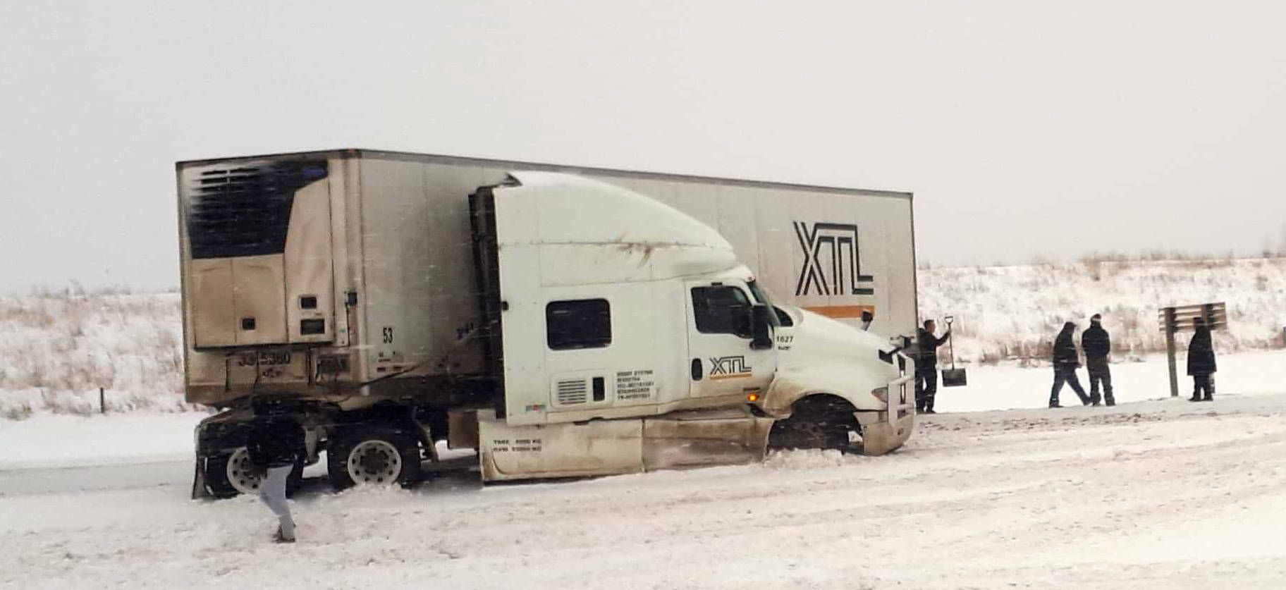 This semi jackknifed, causing 30 vehicles to collide and hit the ditch Dec. 29 near Spruce Grove, which is 11 km northwest of Edmonton. Stony Plain RCMP responded to the collision. Photo by Donnie Cass