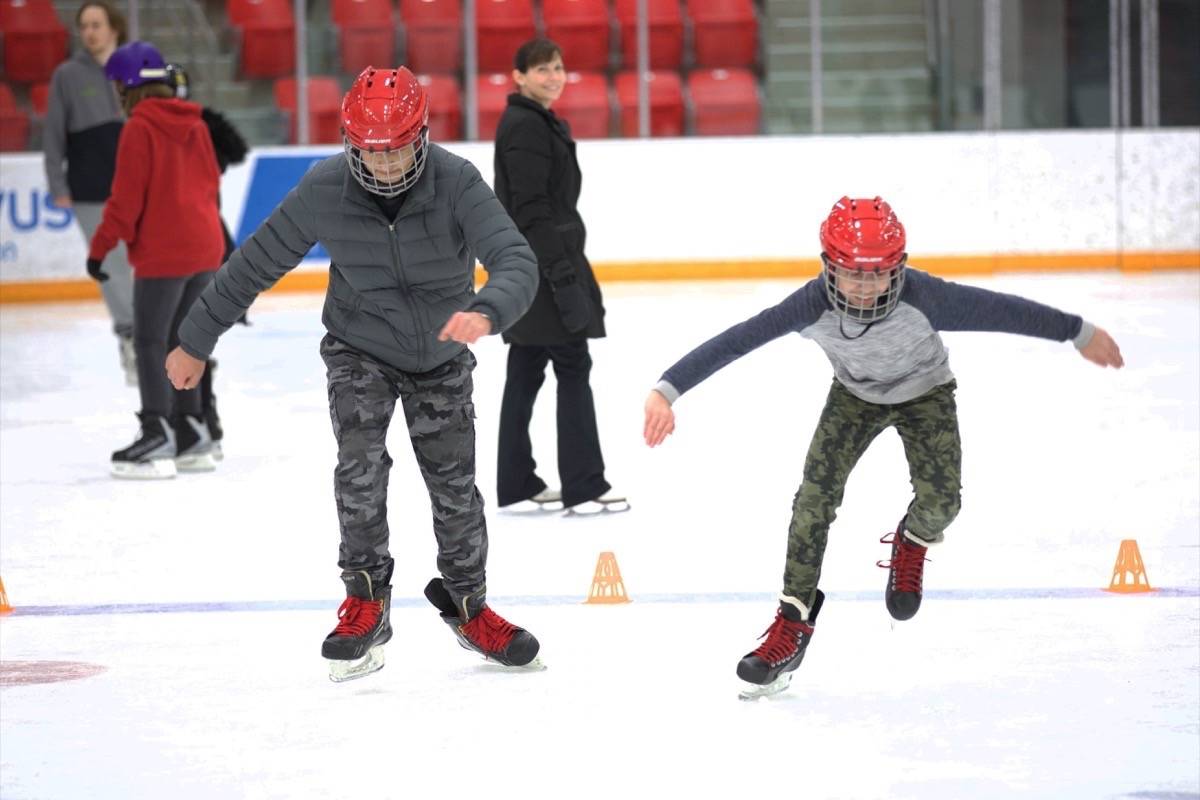 WATCH: Newcomers to Canada learn to skate