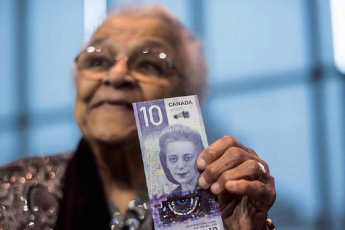 Wanda Robson’s big sister Viola Desmond, the civil rights pioneer and businesswoman, is the new face of the $10 bill. (Darren Calabrese/The Canadian Press)