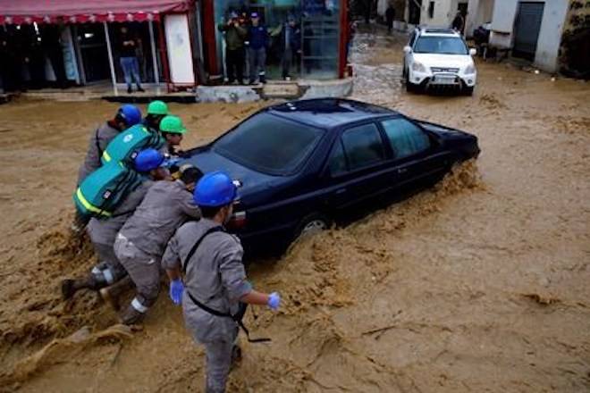 Storm packing snow and rain paralyzes parts of Lebanon
