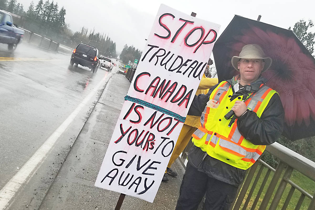 ‘Yellow vest’ protest at Wetaskiwin city hall Jan. 12