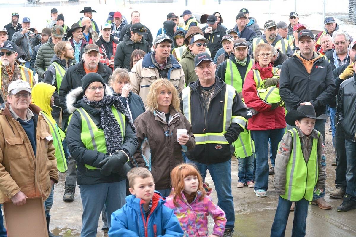 About 250 people attended the Heartland Rally in Stettler to show support for the oil and gas industry Jan. 26. (Lisa Joy/Stettler Independent)