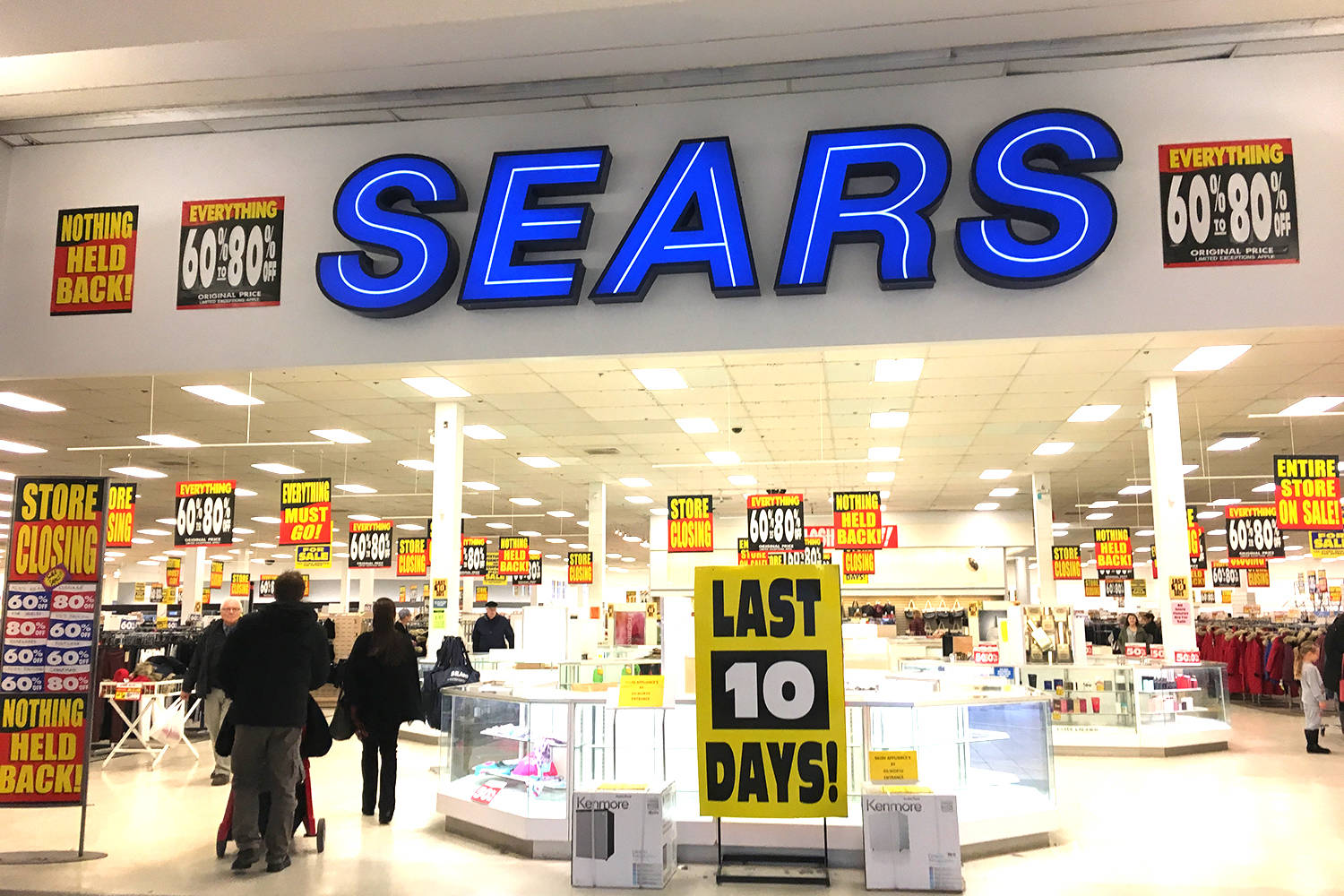 Bankruptcy judge gives Sears another chance