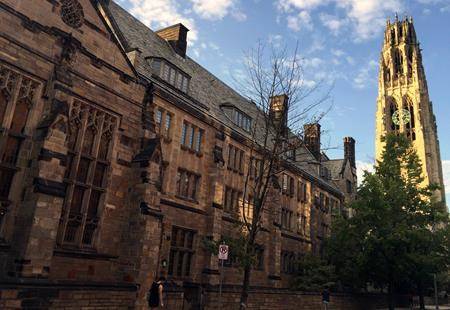 Students sue to open Yale fraternities to women