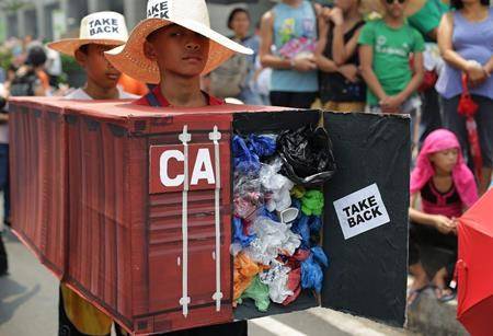 Canada still believes in global recycling despite rotting garbage sent to Manila