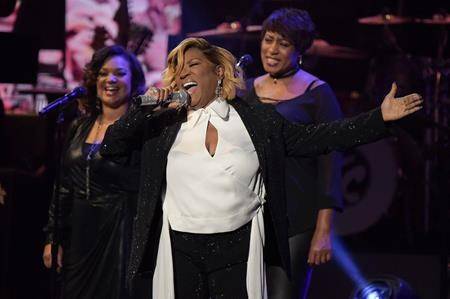Smokey Robinson remembers Aretha Franklin at tribute concert