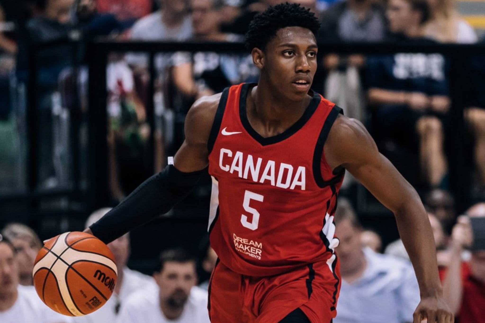 Duke University’s R.J. Barrett could potentially help Canada through a tough group stage at the 2019 FIBA World Cup (via @timandsid/Twitter).